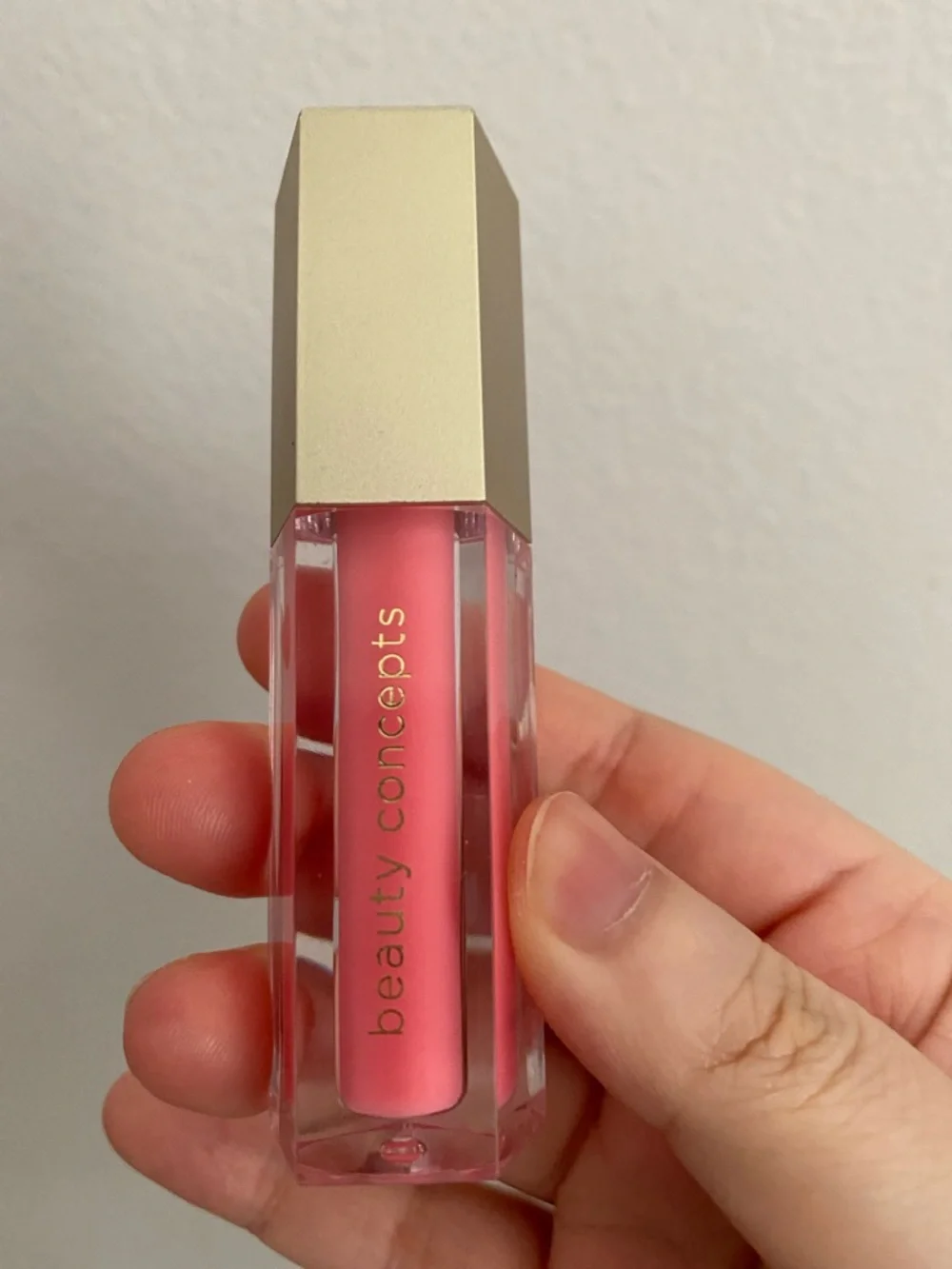 Beauty Concepts Pink Liquid Lipstick – Soft Pink Matte Finish